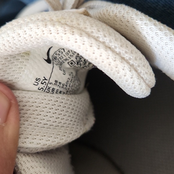 Nike Huarache Cleats - Picture 5 of 6